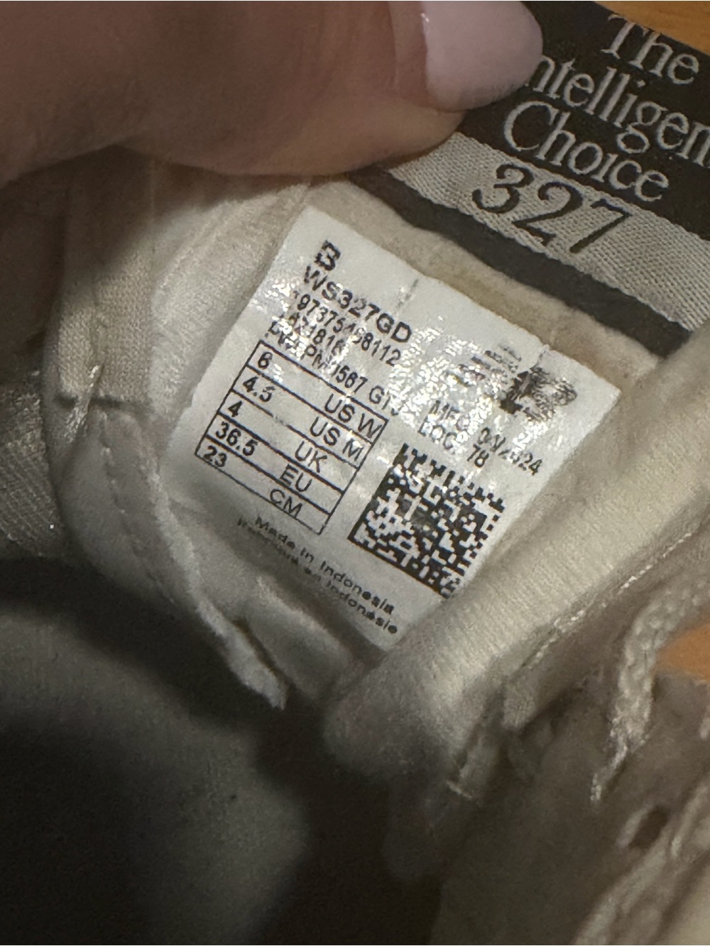 New Balance Cream & Black Platform Runner Sneakers - Picture 4 of 4